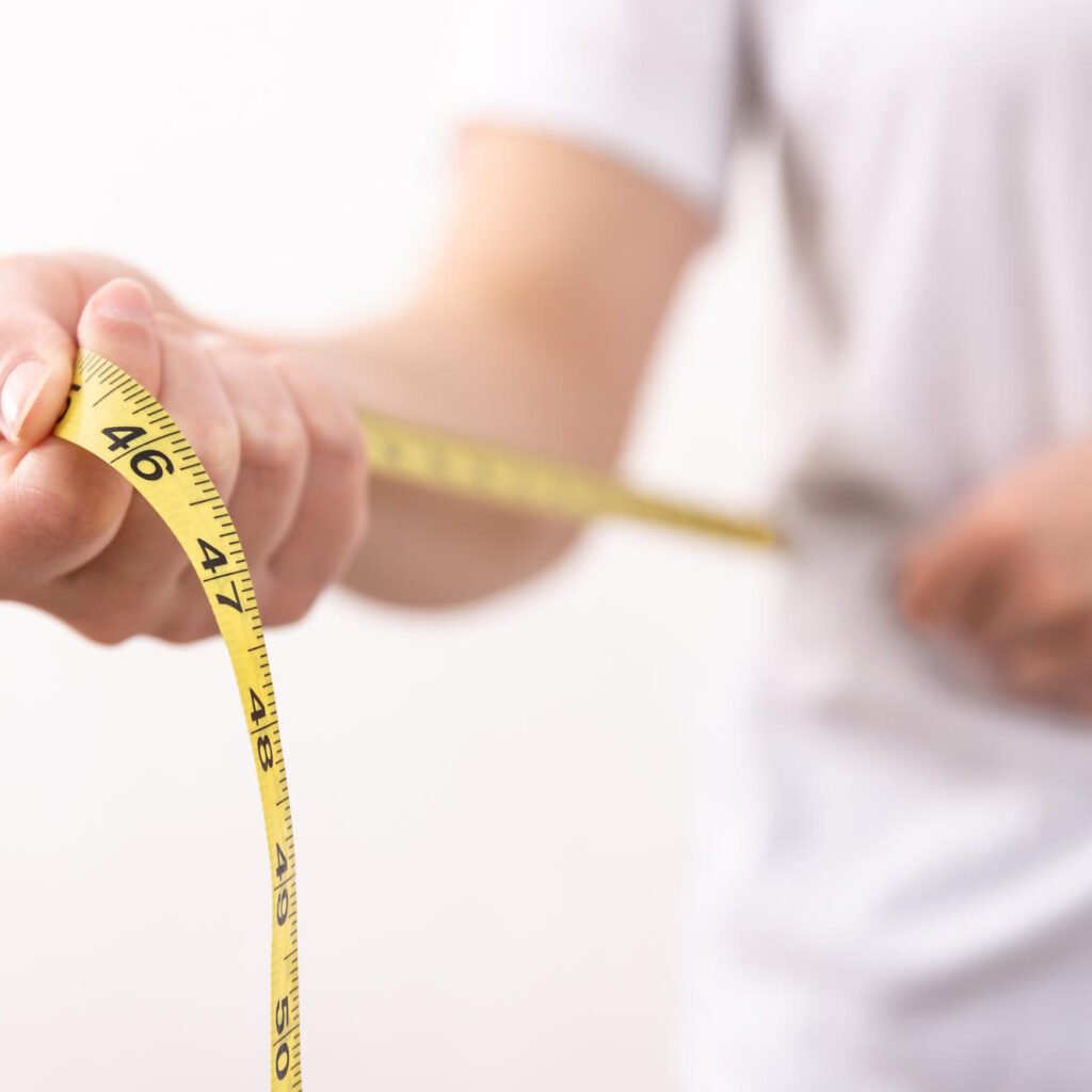 Illustration of RM-718, a once-weekly MC4R agonist, showing weight loss and appetite regulation in acquired hypothalamic obesity following positive Phase 2 trial results.